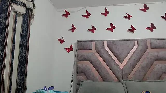 Anny-Fox from StripChat is Freechat