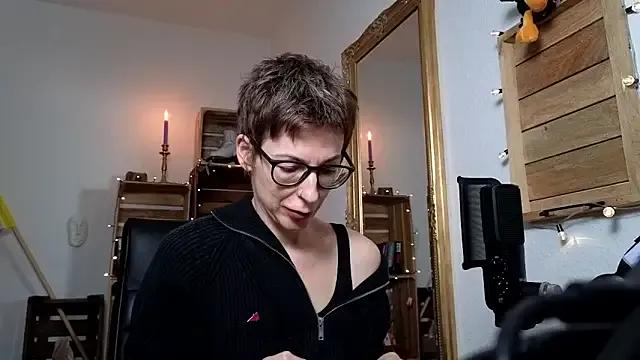 Freechat Antifistin on StripChat