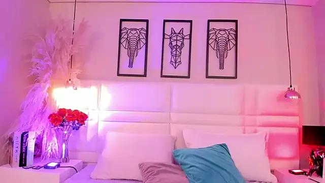 Ari_lynn_ on StripChat