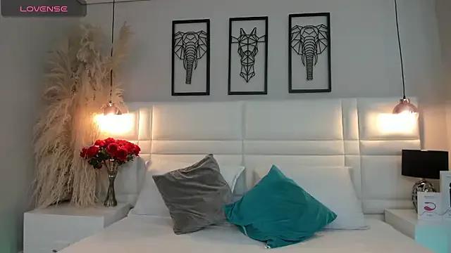 Ari_lynn_ on StripChat