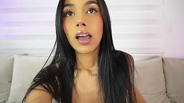 Ariadna5 from StripChat is Freechat