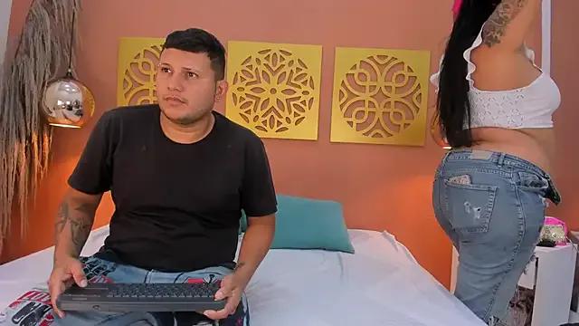 Ariana_y_max from StripChat is Freechat