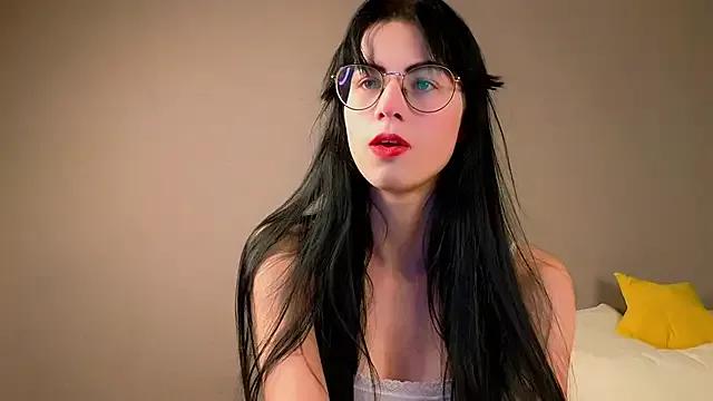 ArlineJanik from StripChat