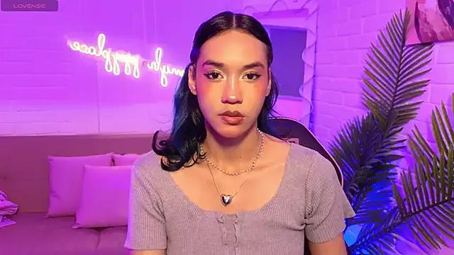 artemiss_tay — DILDO GLASS IN ASS