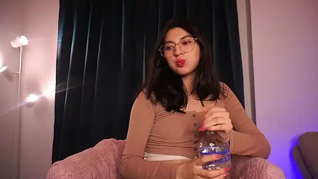 Freechat Auralea on StripChat