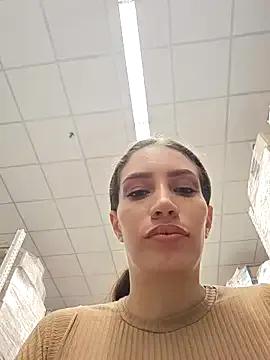 Freechat aurelialux on StripChat