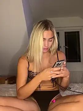 Freechat Aurii_Angel on StripChat