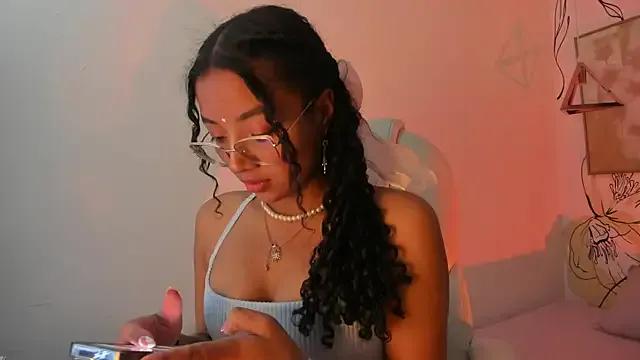 AuroraBlisss on StripChat