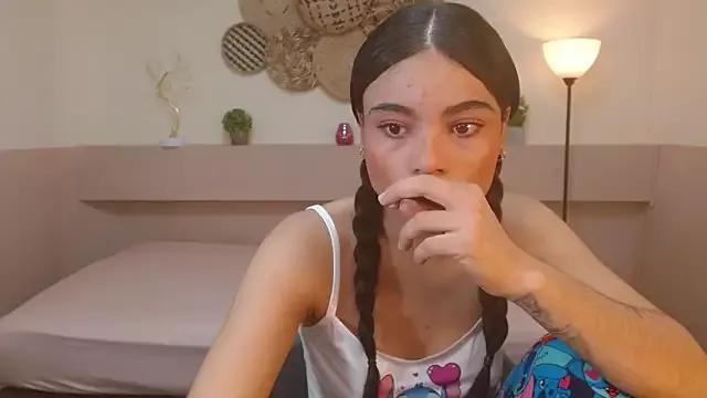 AuroraSoto from StripChat is Freechat