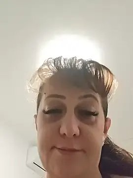 Freechat AvaDivaMilf on StripChat