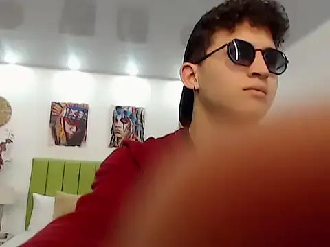 Axel_savage from StripChat is Freechat