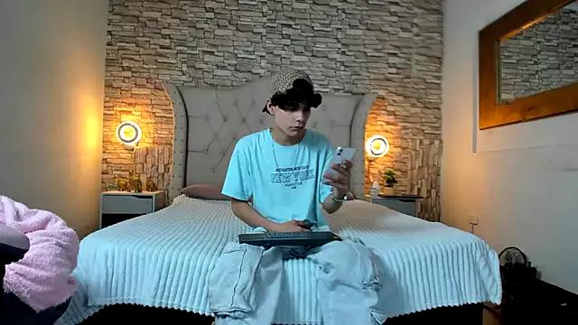 AxelWolfe from StripChat is Freechat