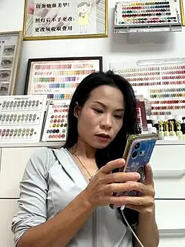 Baby-mmm from StripChat