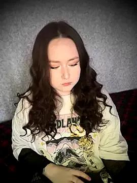 Freechat BambiGlow on StripChat