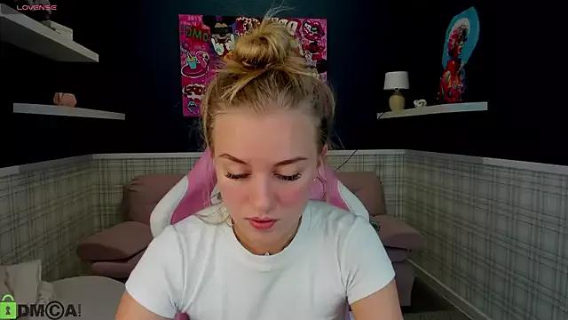 Barbie_Lis from StripChat is Freechat