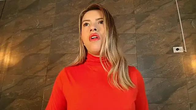 Barbiie_98 from StripChat