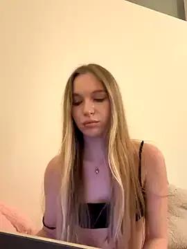 bbysonia from StripChat is Freechat
