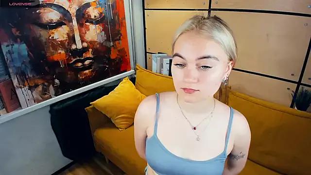 BeatrixEsser from StripChat is Freechat