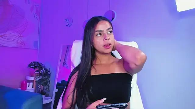 Bella_walker_ from StripChat is Freechat