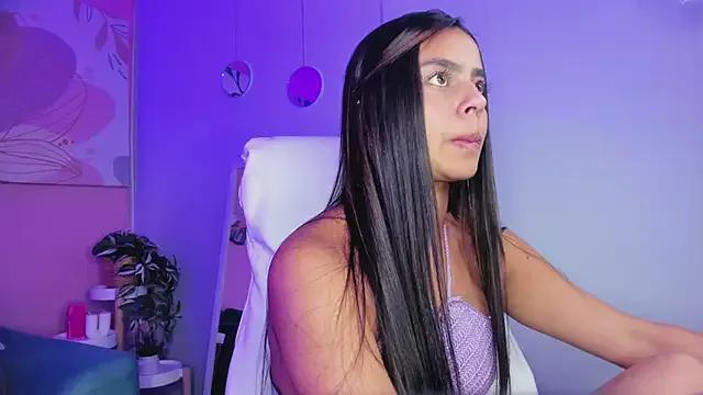 Bella_walker_ from StripChat is Freechat