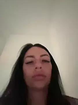 BellaBlackUK from StripChat