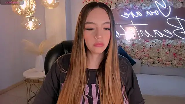 Freechat BellaRose_X on StripChat