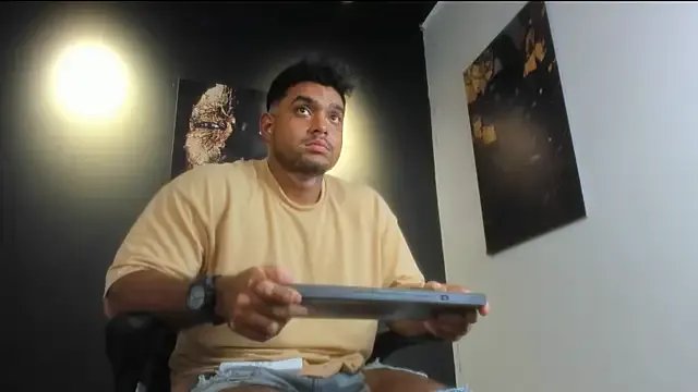 Freechat Big_furry_bear13 on StripChat