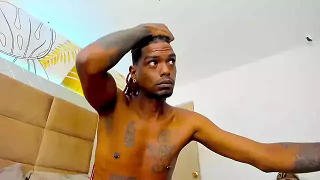 bigblackhotx1 from StripChat