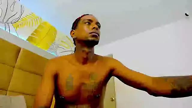 bigblackhotx1 from StripChat