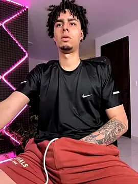 Freechat bigryann23 on StripChat