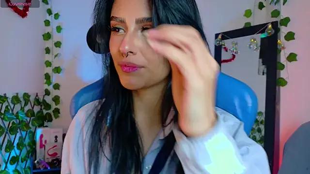 blue_kitten from StripChat is Freechat