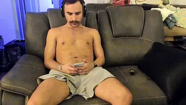 Freechat bobbyatx on StripChat