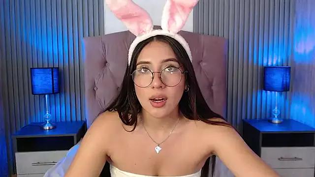 Bonnali_lune from StripChat