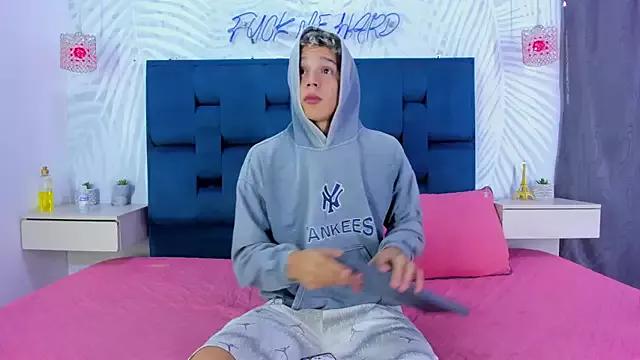 Boy_Axel_ from StripChat is Freechat