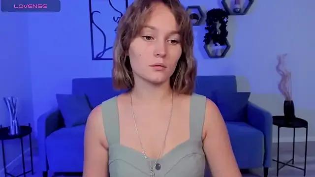 Freechat BritnieCute on StripChat