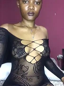BrownRoxxane6 on StripChat