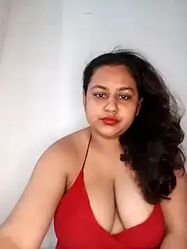 bumblebeegirl from StripChat