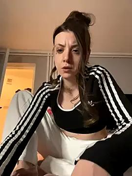 Bunnythetailor from StripChat