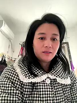 buusoom on StripChat 