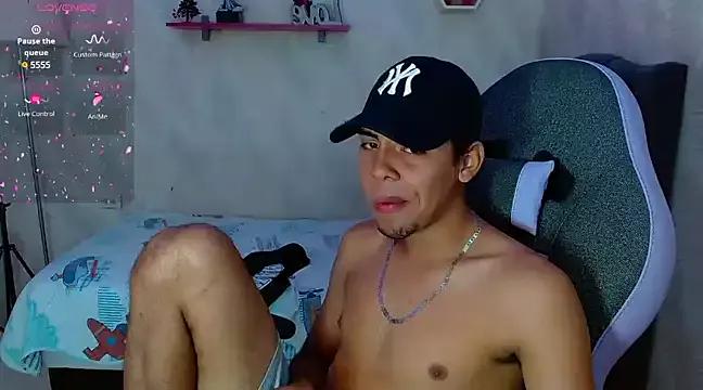cam_cami_18 from StripChat is Freechat