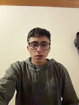 Freechat CamiRojas_boy on StripChat