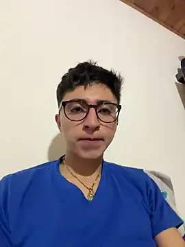 Freechat CamiRojas_boy on StripChat