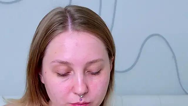 CandiceKingzz from StripChat is Freechat