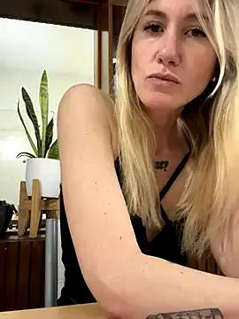 caritadeangellll from StripChat is Freechat