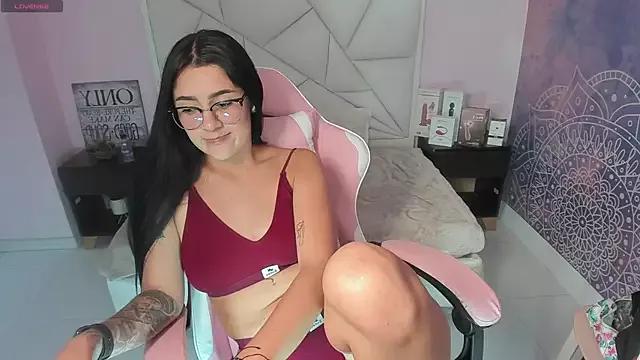 Carla_Bonnet from StripChat is Freechat