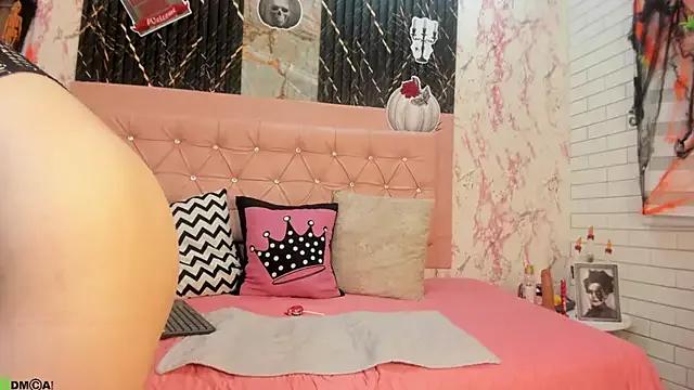 Caroline_daring from StripChat is Freechat