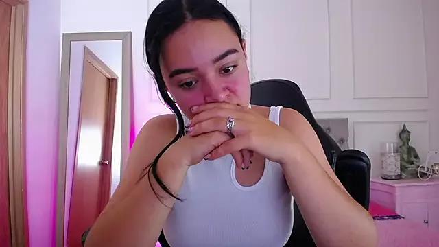 Caroline_Restrepo_26 from StripChat is Freechat