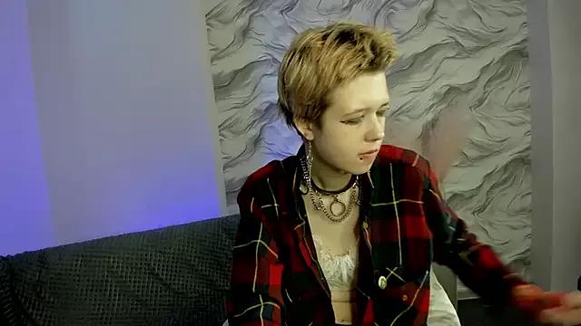 CarolineRichter from StripChat is Freechat