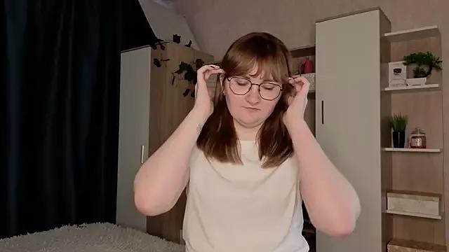CatherynHey from StripChat is Freechat