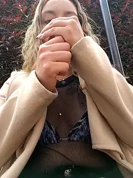 celeste_83 on StripChat 